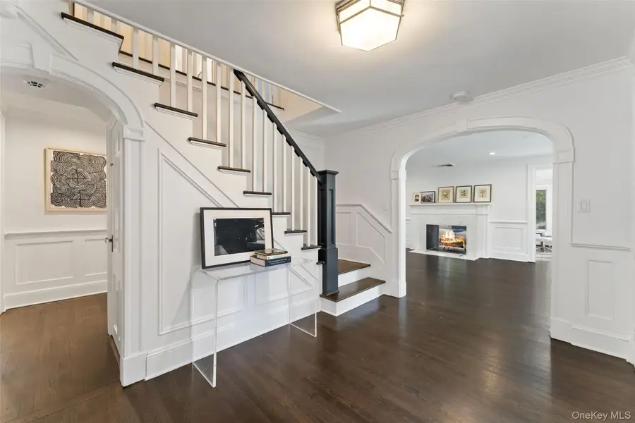 9 Broadmoor Road, Scarsdale, NY 10583 - Image #3