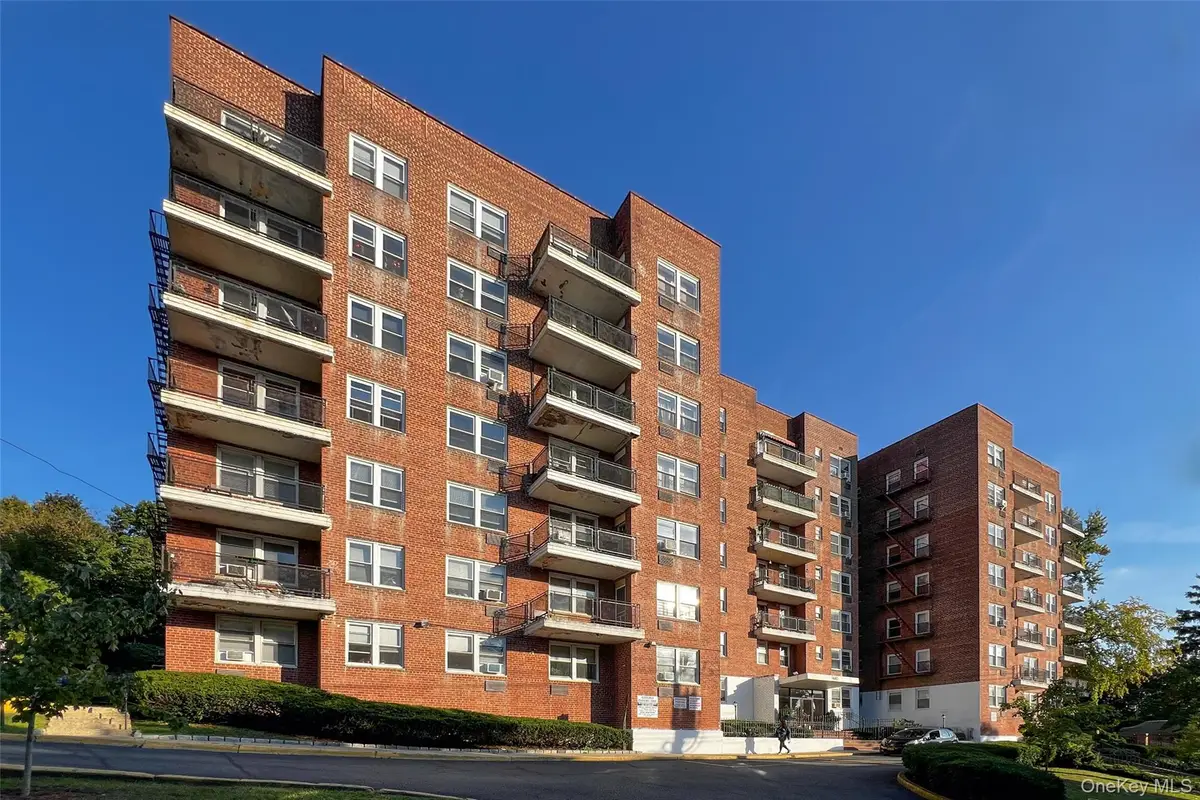 440 Warburton Avenue #3-G, Yonkers, NY 10701 - Image #1