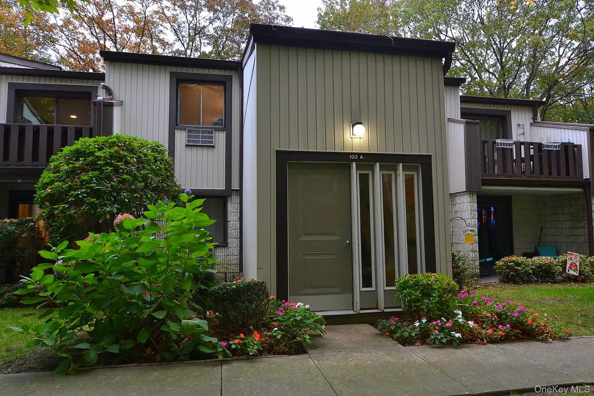 103 Richmond Boulevard #3A, Ronkonkoma, NY 11779 - Image #1