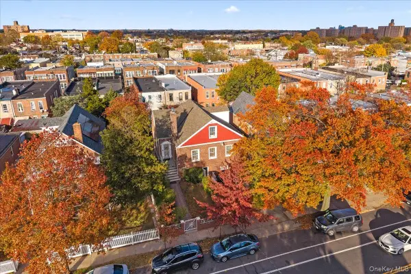 945 E 222nd Street, Bronx, NY 10469