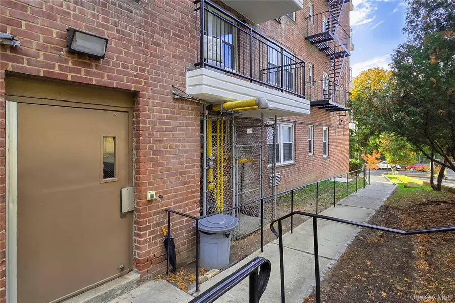 440 Warburton Avenue #1-J, Yonkers, NY 10701 - Image #2