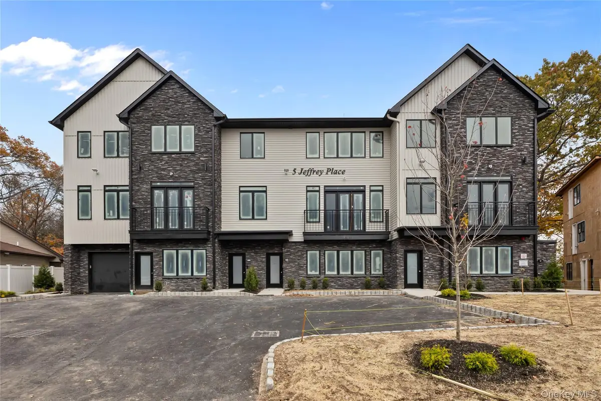 5 Jeffrey Place Unit 102, Monsey, NY 10952 - Image #1