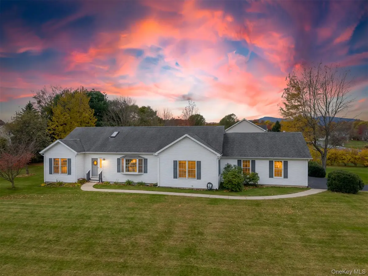 11 Carol Anns Way, Saugerties, NY 12477 - Image #1