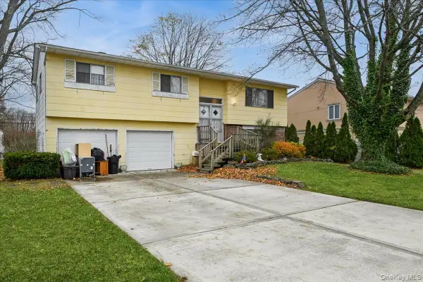 122 Haypath Road, Bethpage, NY 11714