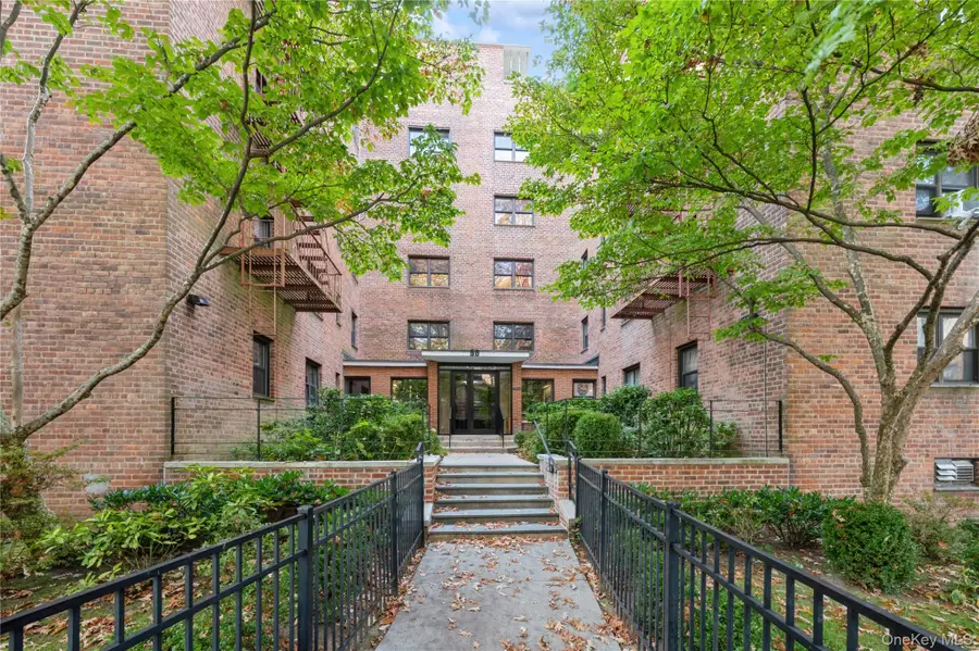 50 White Oak Street #1E, New Rochelle, NY 10801 - Image #2
