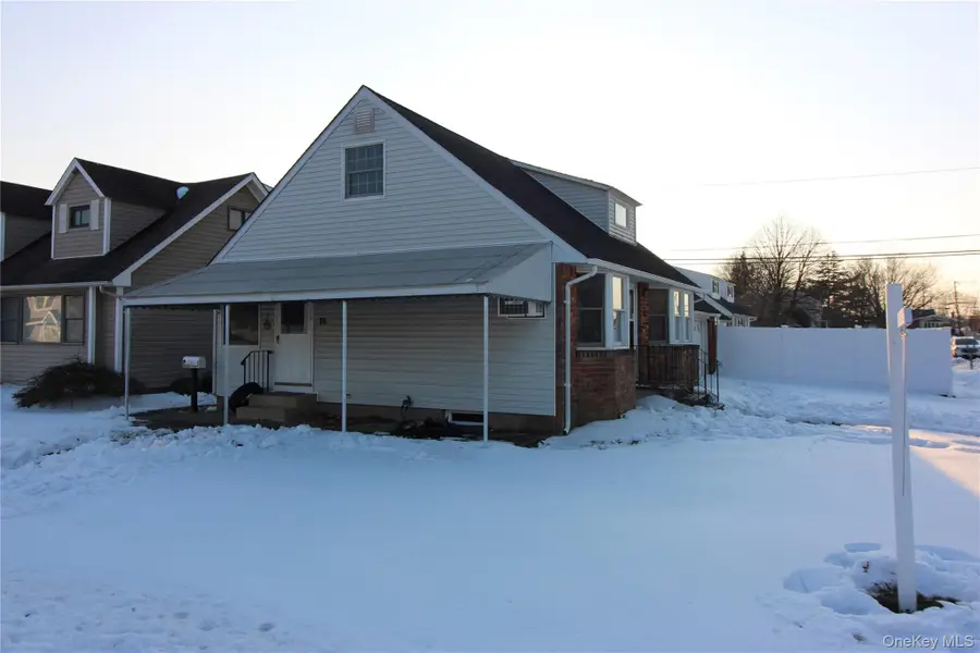 76 Vincent Road, Hicksville, NY 11801 - #3