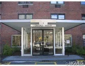 5 Oakdale Manor #A19, Suffern, NY 10901