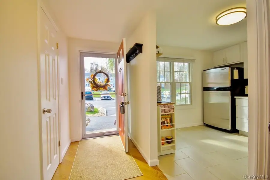 902 Williamsburg Drive, Mahopac, NY 10541 - Image #2