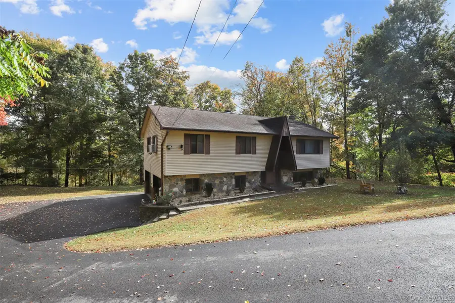 62 Tamarack Hill Drive, Poughkeepsie, NY 12603 - Image #2