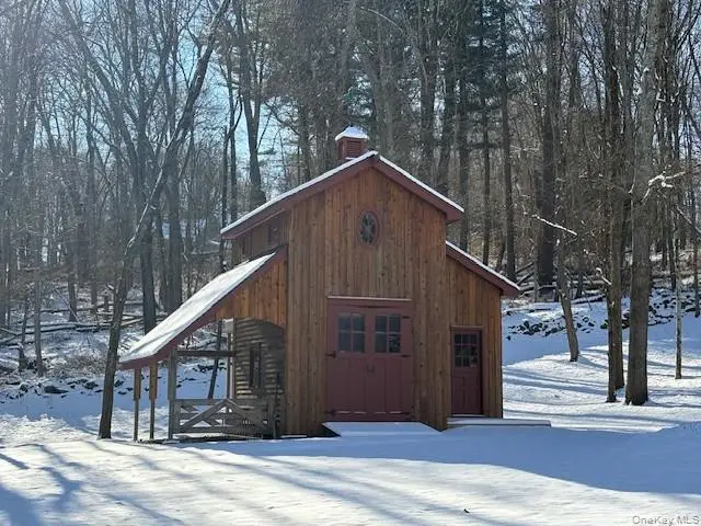 21 Hopp Ground Lane, Bedford, NY 10506 - Image #3