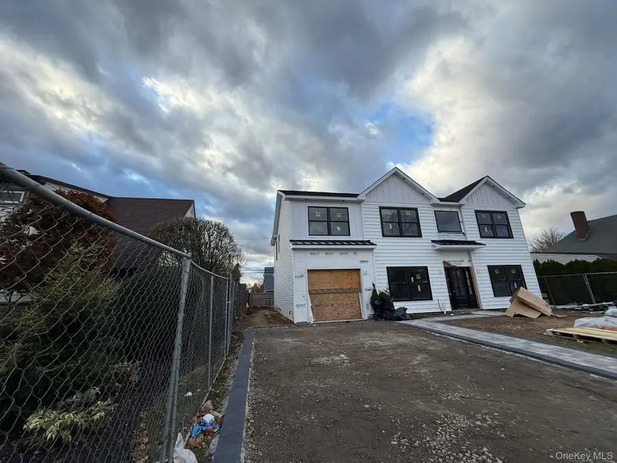 12 Dahlia Lane, Wantagh, NY 11793 - Image #2