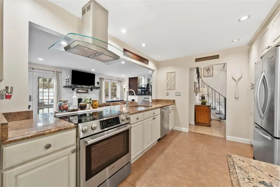 442 Hoffman Lane, Hauppauge, NY 11788 - Image #2