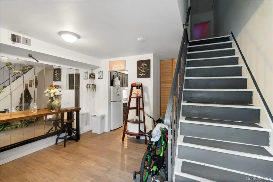 231 Hill Rise, Calverton, NY 11933 - Image #3