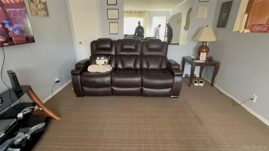 34 Carleton Street, Westbury, NY 11590 - Image #3