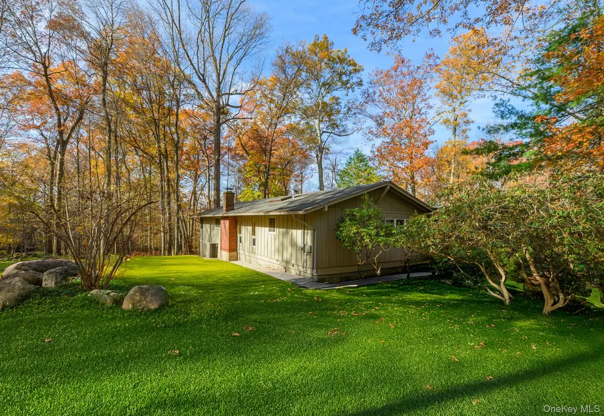 11 Charnwood Drive, Montebello, NY 10901 - Image #1