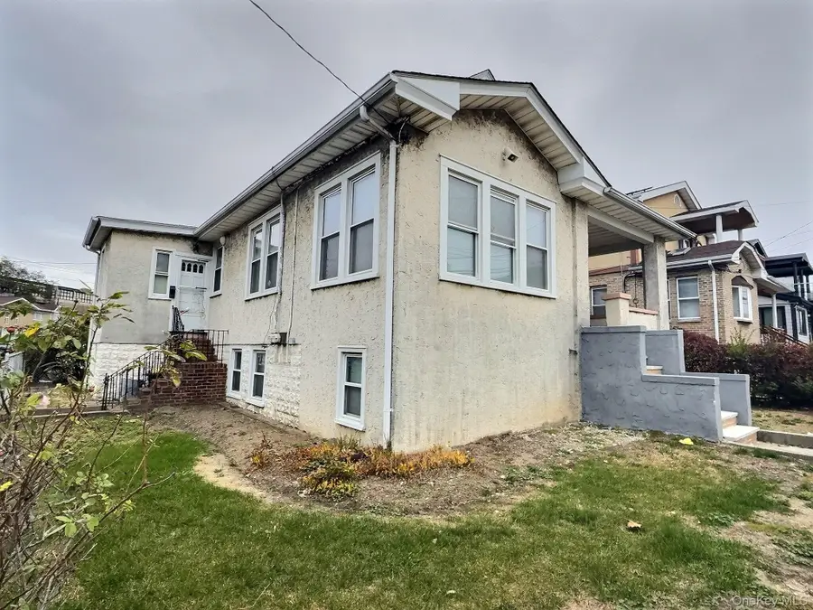 2718 Collier Avenue, Far Rockaway, NY 11691 - Image #3