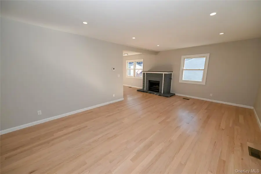 124 Willett Place, Roosevelt, NY 11575 - Image #3