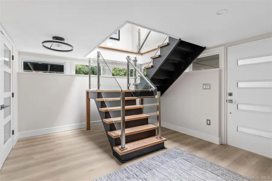 25 Wood Road, Sands Point, NY 11050 - Image #3