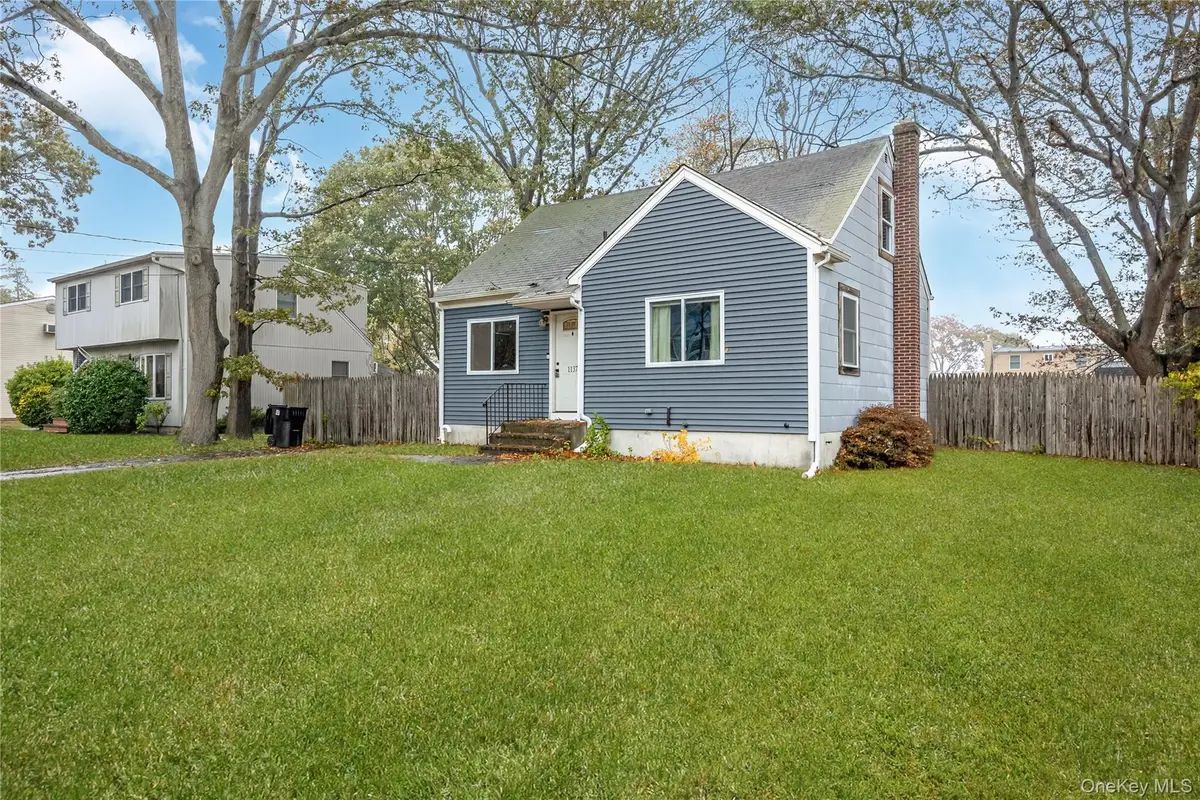 1137 Namdac Avenue, Bay Shore, NY 11706 - Image #1