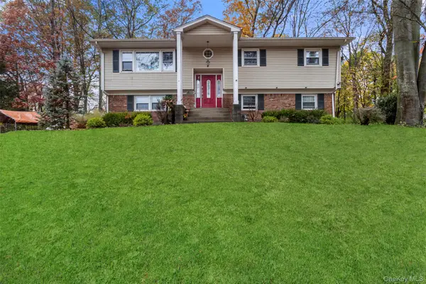 7 Jacqueline Road, Monsey, NY 10952