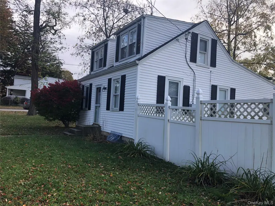 28 Woodland Drive, Kings Park, NY 11754 - Image #2