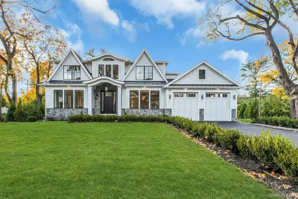 150 Milburn Lane, East Hills, NY 11577