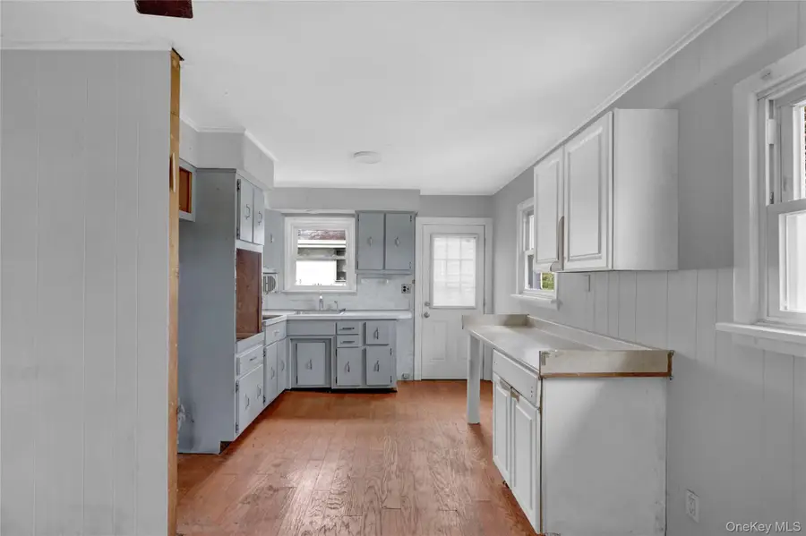 236 Boundary Avenue, Massapequa, NY 11758 - Image #3