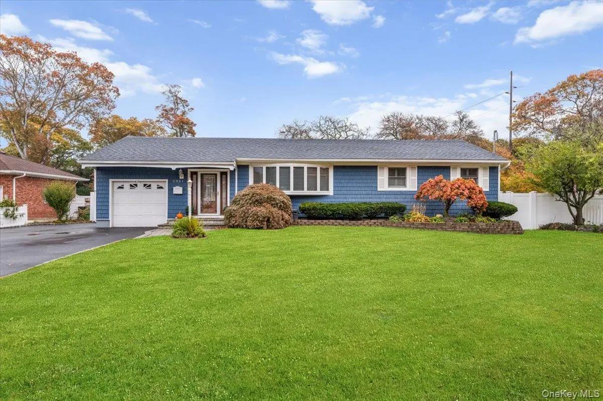 1321 Manor Lane, Bay Shore, NY 11706 - Image #1