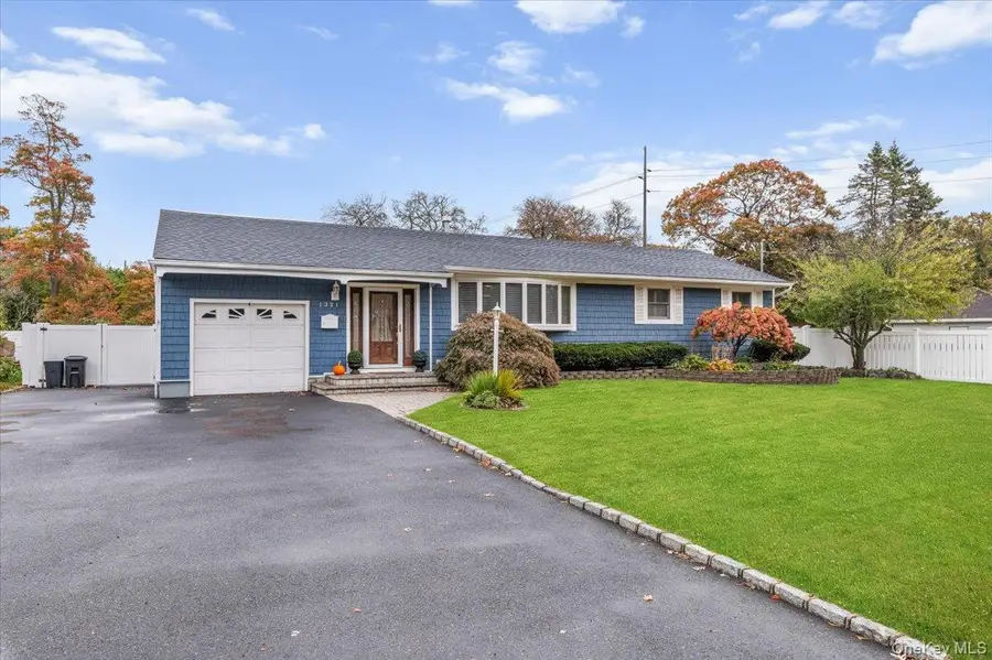 1321 Manor Lane, Bay Shore, NY 11706 - Image #2