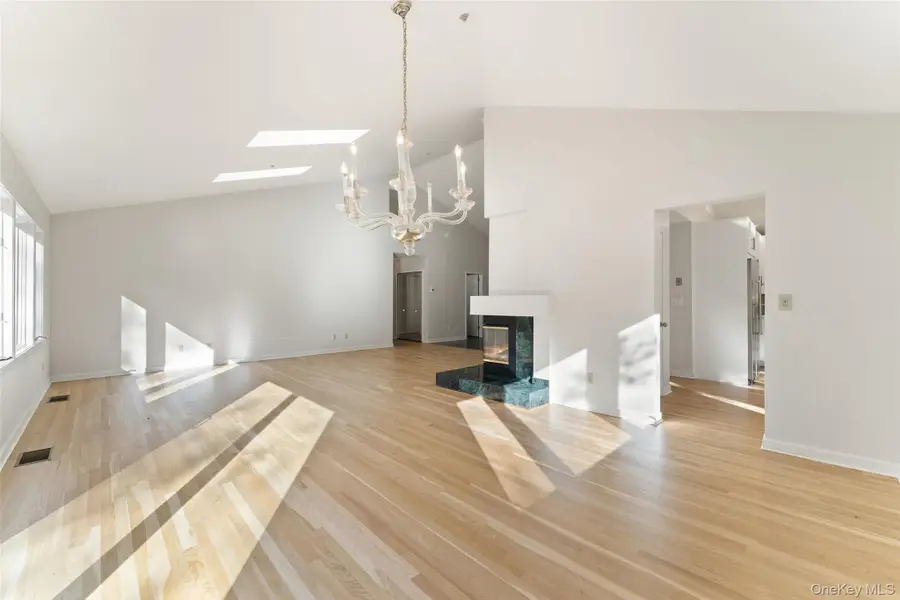 71 Clubhouse Lane, Scarsdale, NY 10583 - Image #2