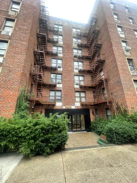 2165 Matthews Avenue #4F, Bronx, NY 10462 - Image #1