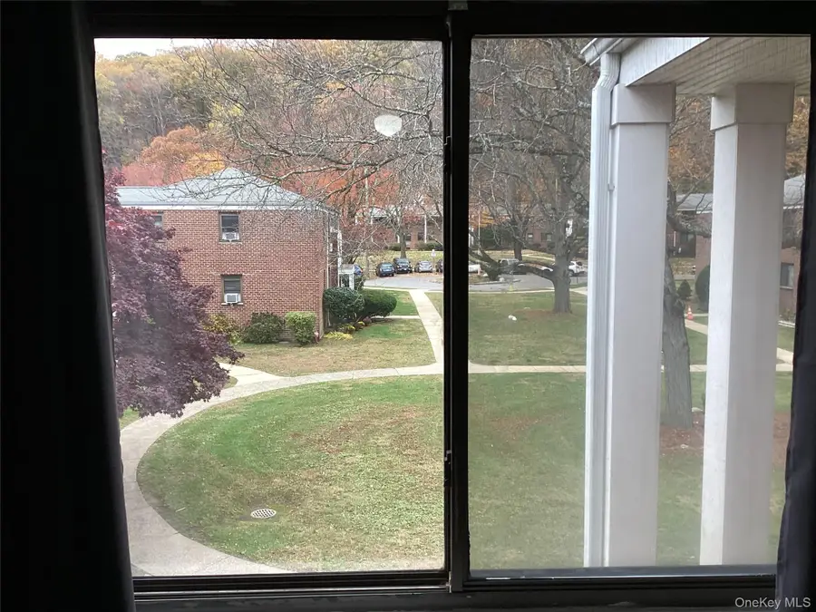 22 Lawrence Drive #C, White Plains, NY 10603 - Image #3