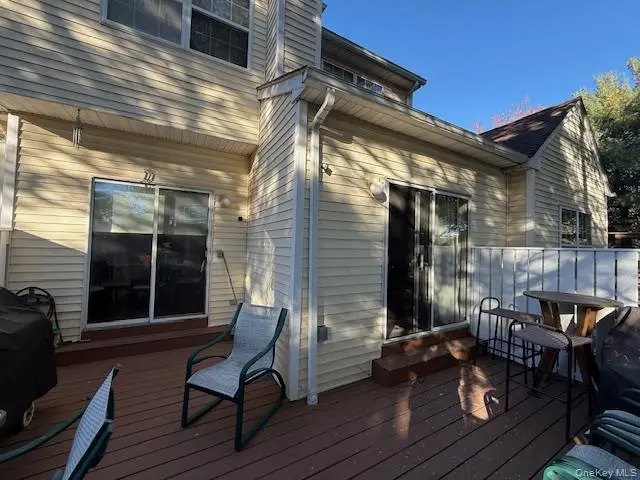 128 Cinnamon Court, Melville, NY 11747 - Image #2