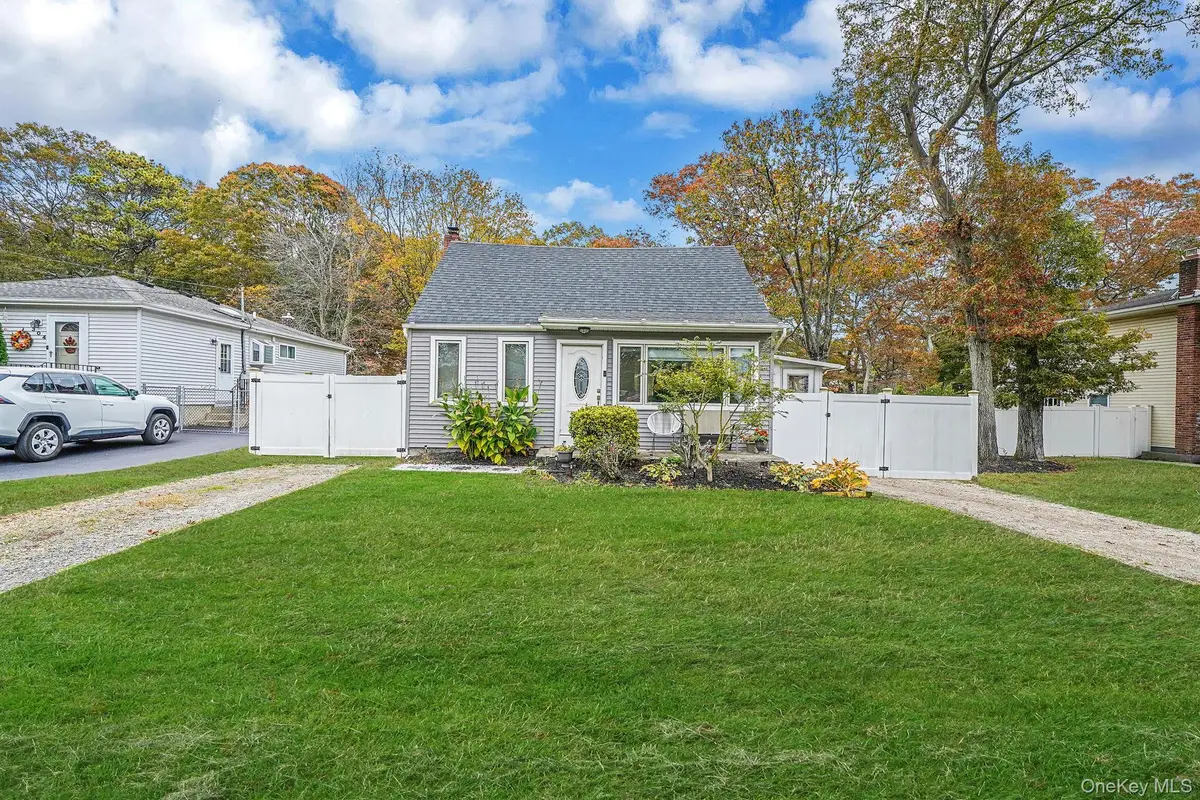 302 Auborn Avenue, Shirley, NY 11967 - Image #1