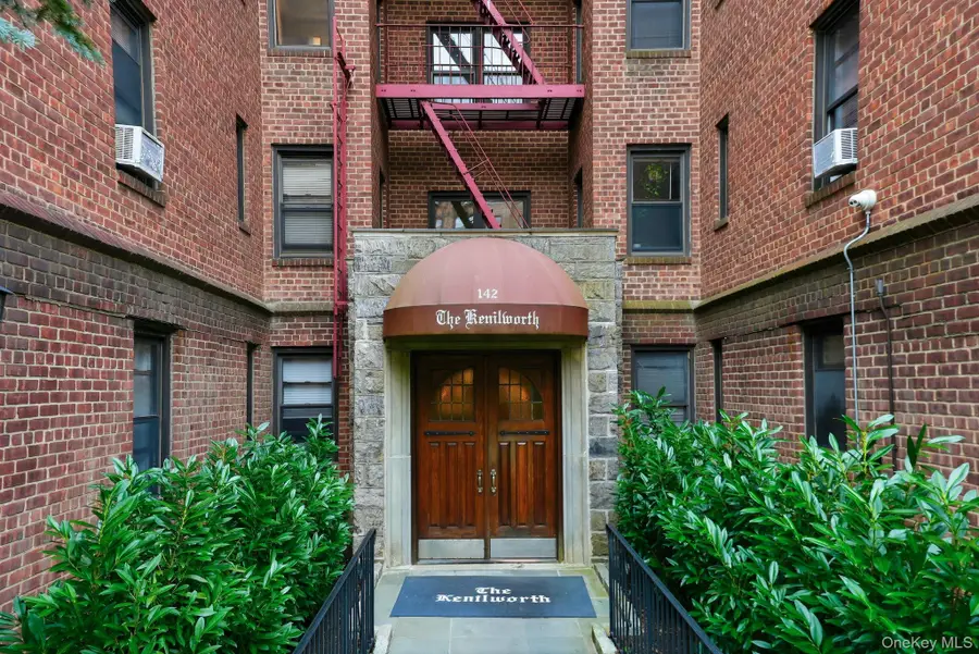 142 Garth Road #2J, Scarsdale, NY 10583 - Image #3