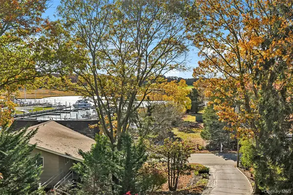 2775 W Creek Avenue, Cutchogue, NY 11935