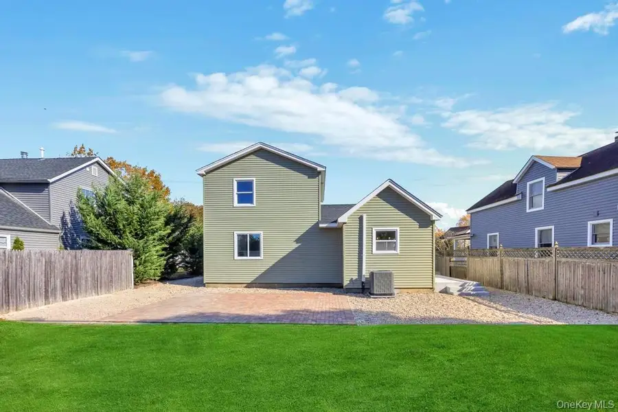 60 Rollstone Avenue, West Sayville, NY 11796 - Image #3