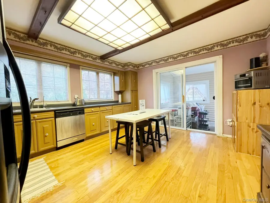 74 Bellwood Avenue, South Setauket, NY 11720 - Image #3