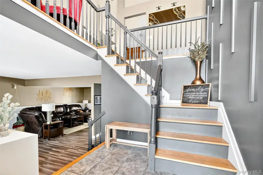 131 Erie Avenue, New Windsor, NY 12553 - Image #2