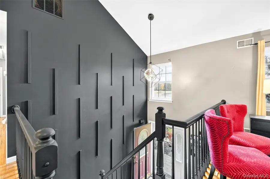 131 Erie Avenue, New Windsor, NY 12553 - Image #3