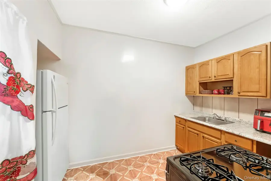 6 Gipson Street, Far Rockaway, NY 11691 - Image #3