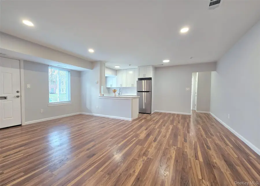 27 Cheyenne Court #27, Coram, NY 11727 - Image #2