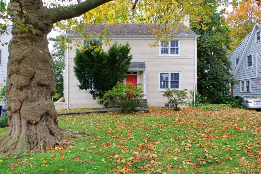 414 Hunt Lane, Manhasset, NY 11030 - Image #2