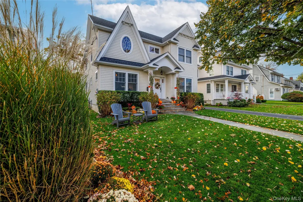 16 Westminster Road, Rockville Centre, NY 11570 - Image #1