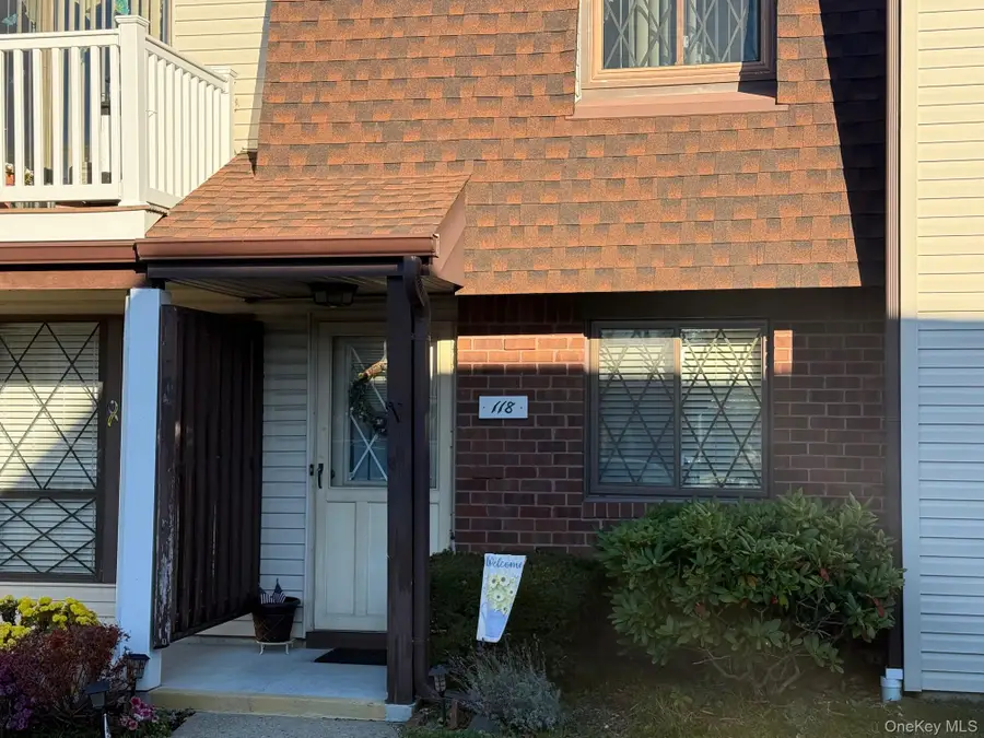 118 Clubhouse, Copiague, NY 11726 - Image #3