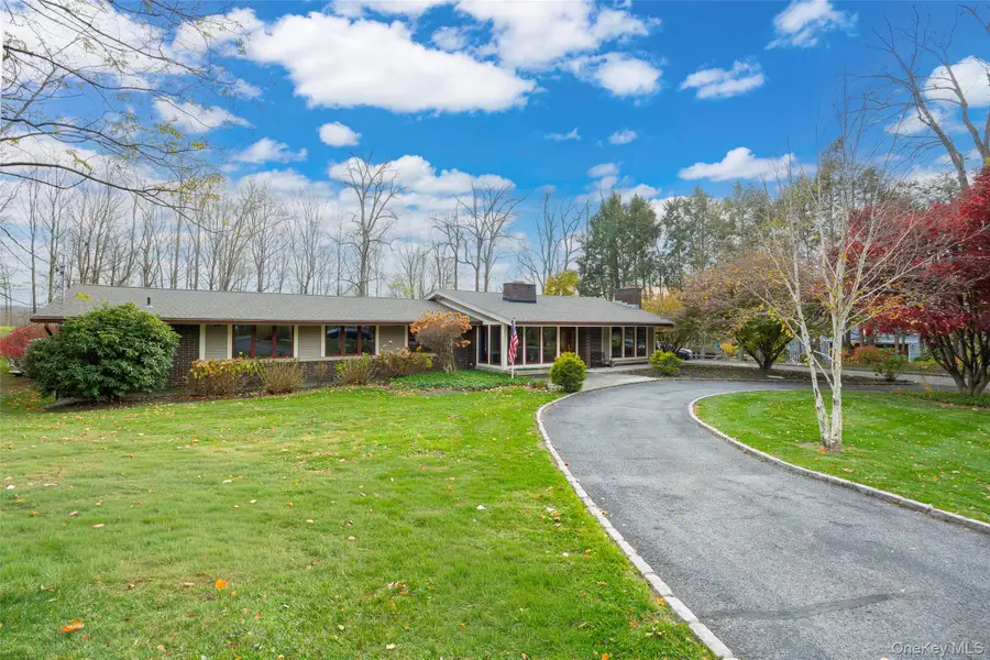 22 Country Club Road, Hopewell Junction, NY 12533 - Image #2