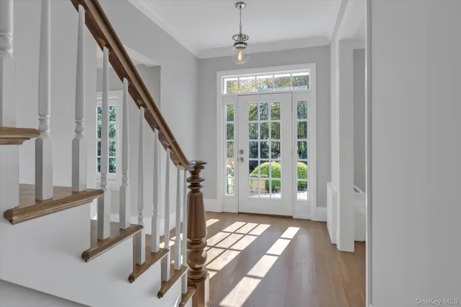 22 Fort Salonga Road, Centerport, NY 11721 - Image #3