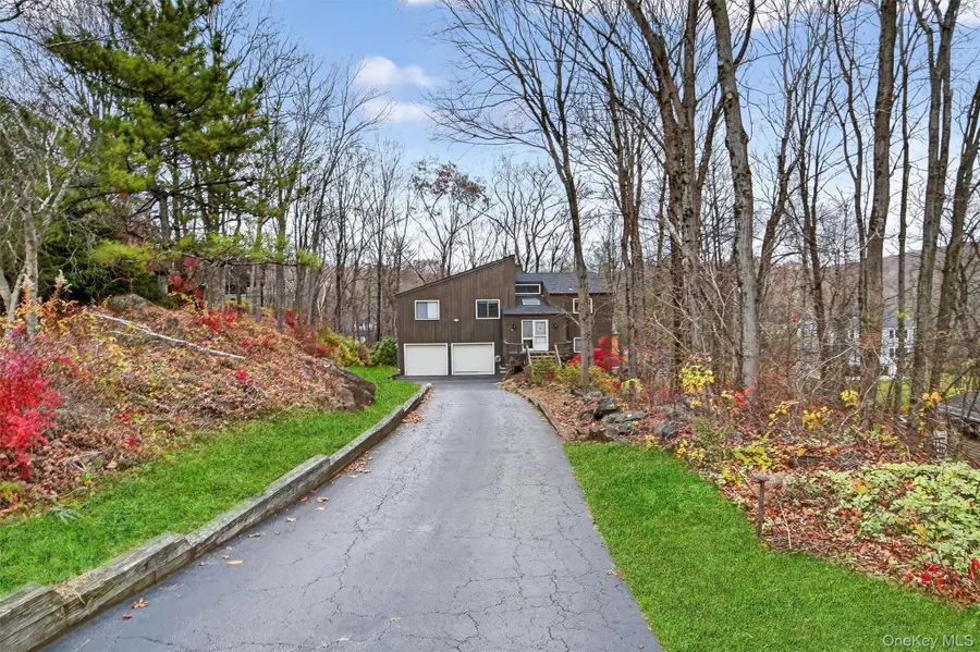 42 Maple Moor Lane, Cortlandt Manor, NY 10567 - Image #2