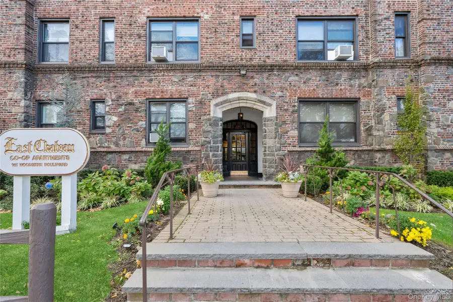 141 Woodmere #5C, Woodmere, NY 11598 - Image #2