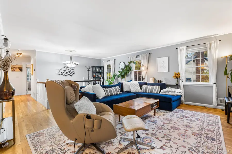 9 Lewis Avenue, Hartsdale, NY 10530 - Image #3